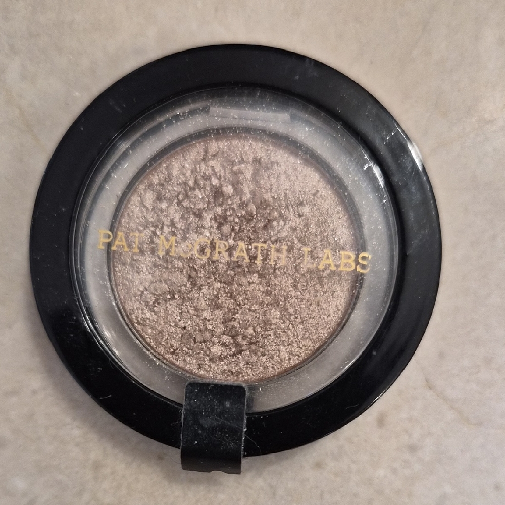 Pat McGrath Shimmering Silver Eyeshadow